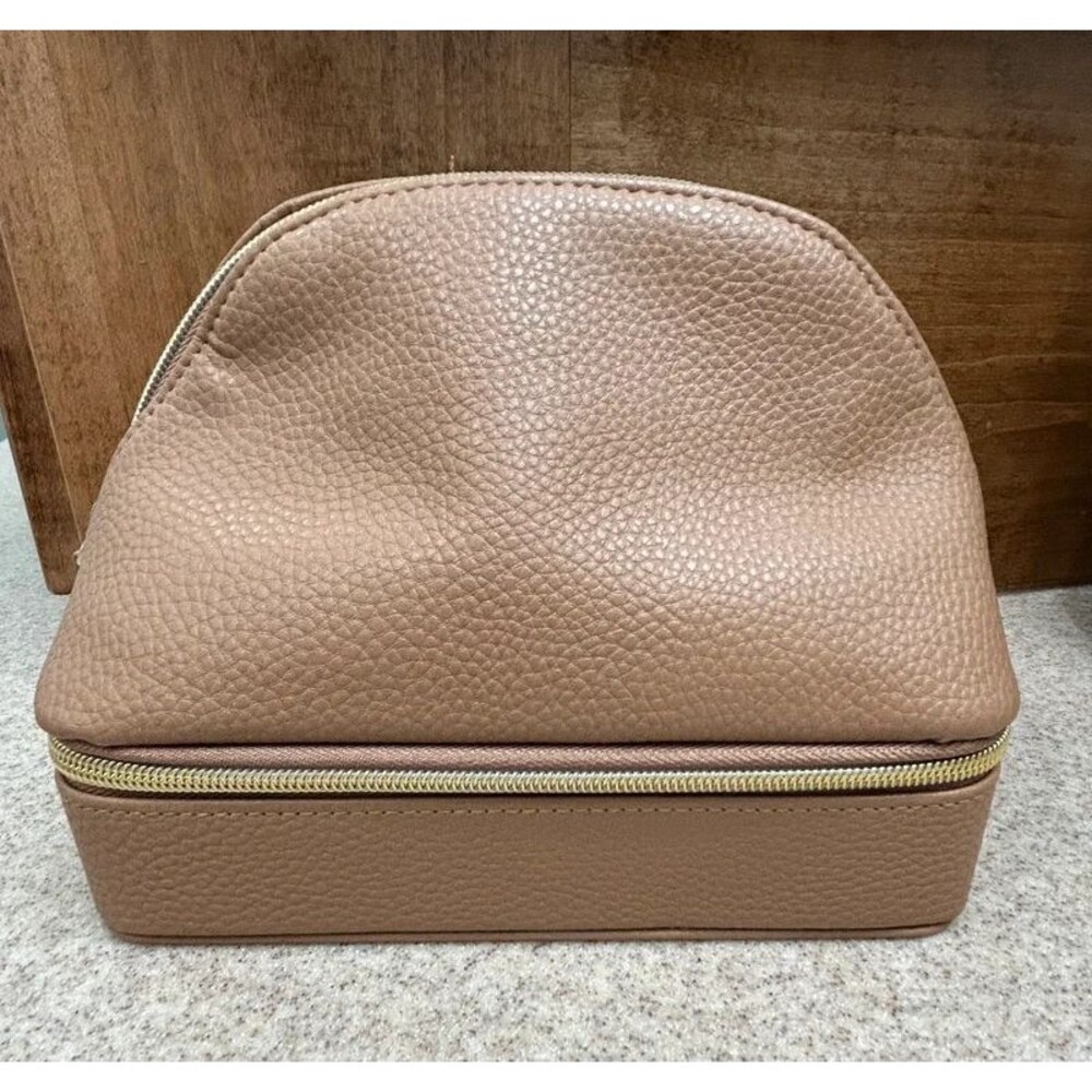 Taylor Madison Designs Tan Travel Jewelry Organizer Case